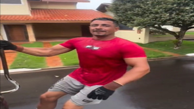 Yabancı ülkede çöpçülerin mutlu çalışma şekli kıskandırdı. Yaşadıkları evlerin güzelliğine bakın hele