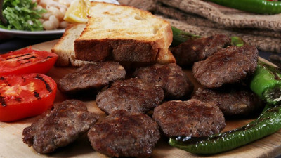 Ünlü köftecilerin şifresi çözüldü. İşte kebap lezzetinde köfte yapmanın tüyosu