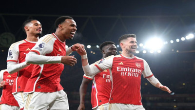 Arsenal Newcastle'ı 4 golle yıktı