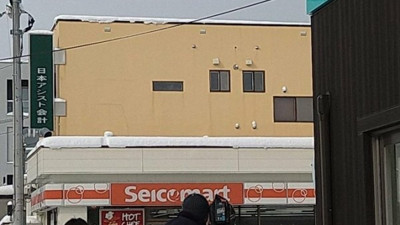 Markette bıçaklı dehşet: 1 ölü, 2 yaralı