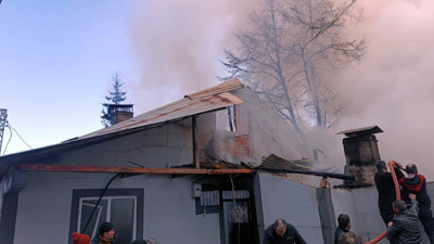 Engelli bireylerin oturduğu evde yangın çıktı