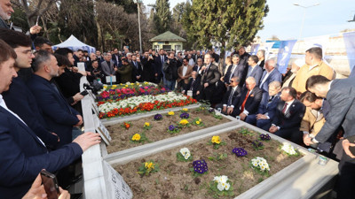 Eski başbakan Necmettin Erbakan kabri başında anıldı