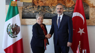 Hakan Fidan mevkidaşı Ibarra ile görüştü