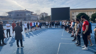 Hakem kursunda dikkat çeken görüntü