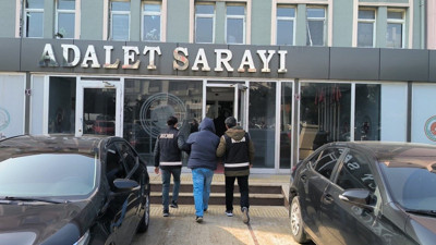 Bandırma'da FETÖ firarisi yakalandı