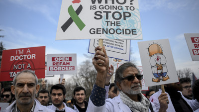 Doktorlardan Gazze için sessiz yürüyüş