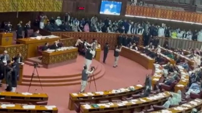 Pakistan’da Şahbaz Şerif tekrar başbakan seçildi