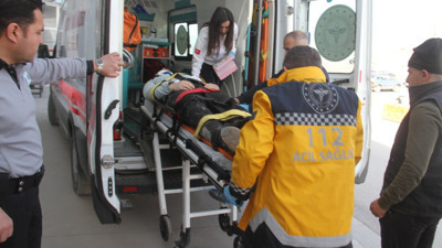 Şantiyede iskeleden düşen işçi yaralandı