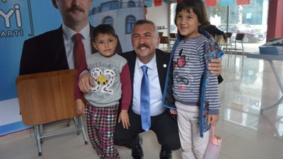 İYİ Parti Kumluca başkan adayı Kadir Ulusoy'dan noter onaylı vaatler