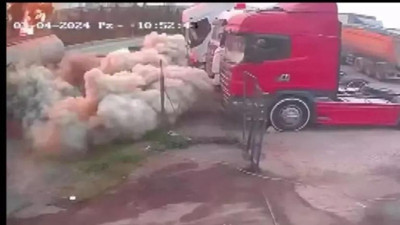 İstanbul'da yakıt tankeri bomba gibi patladı! Ortalık savaş alanına döndü: 2 ölü
