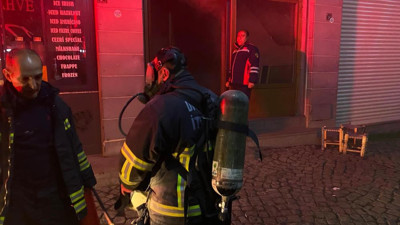 Çayevinde yangın çıktı