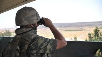 Türkiye'ye girmeye çalışan 2 terörist Suriye sınırında yakalandı (07 Mart 2024)