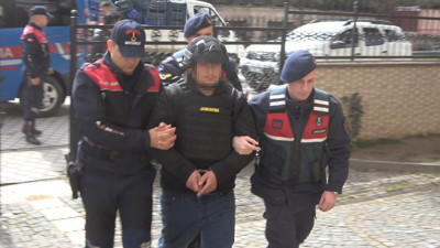 Samsun'da akrabasını vuran zanlı teslim olduğu anları canlı yayına aldı