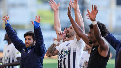 Kasımpaşa derbiyi geriden gelip kazandı