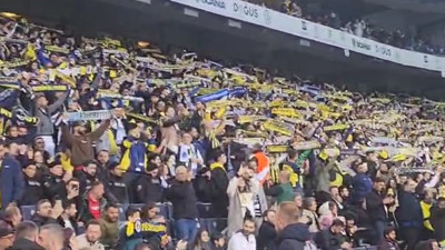 Kadıköy'de muhteşem şov. Hep bir ağızdan söylediler stat inledi