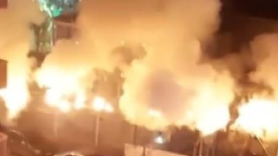 Kablolar bomba gibi patladı. 10 sokak karanlığa gömüldü