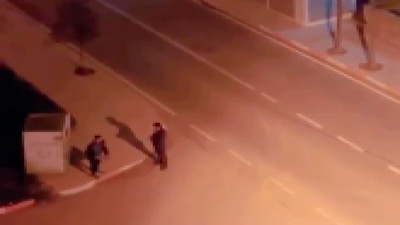 Ramazan davulcusundan sahurda oynak bir şeyler çalmasını isteyince davulcu çiftetelli çaldı