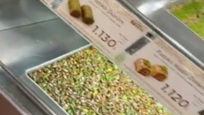 Yüksek tatlı fiyatlarının videosuna eklenen müzikle yapılan düzenleme sosyal medyada gündem oldu