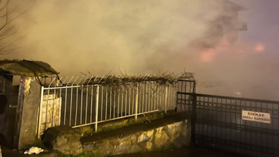 Beyoğlu'nda bir gecekonduda yangın çıktı
