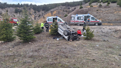 Takla atan araçtaki 5 kişi yaralandı (13 Mart 2024)