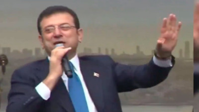 Ekrem İmamoğlu'nun 'Rabia' işareti yapan kişiye verdiği cevap viral oldu: 'Dolar da mazot da 40 lira oldu, haklısın"'