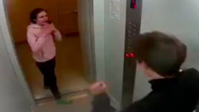 Uyuşturucu etkisindeki genç adam kız arkadaşının kendisini öldüreceğini düşünerek panikledi