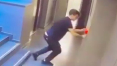 Sakarlığıyla ortalığı ayağa kaldıran genç