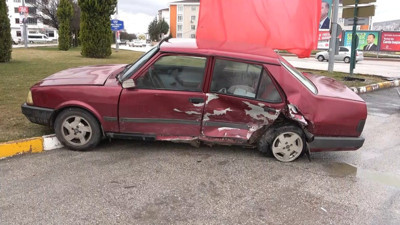 Elazığ’da iki otomobilin çarpıştığı kazada 4 kişi yaralandı