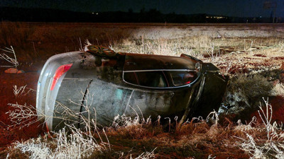 Çorum'da otomobil şarampole devrildi: 3 yaralı