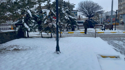 Muradiye beyaza büründü