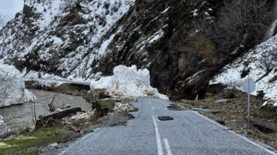 Pervari-Çatak yolu ulaşıma kapandı