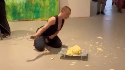 'Tereyağına vurarak sanat eseri yapılır mı?' diyorsanız buyurun videoya