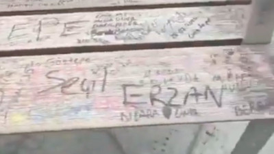 Arda Turan'ın verdiği pozla ünlü olan banka Seçil Erzan isminin kazınmış olması tartışma konusu oldu