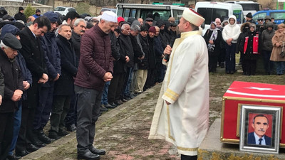 Kıbrıs gazisi köyünde toprağa verildi