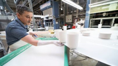 Porselen devi 100 kişiyi işten atıyor. Diğer çalışanları sıra bize de gelecek mi korkusu sardı