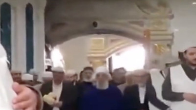 Menzilcilerin şeyhlerini gördükleri zaman çıkardıkları ilginç sesler...