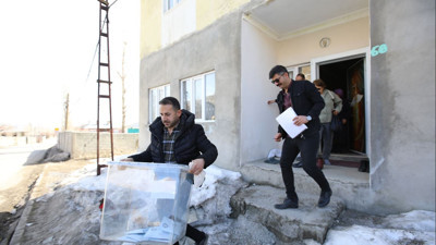 Seyyar sandıklar görevde