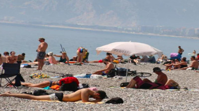 Antalya'da oyunu kullanan soluğu sahilde aldı