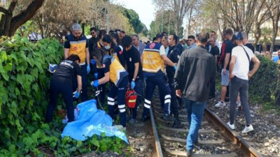 Yolcu trenin çarptığı kadın öldü