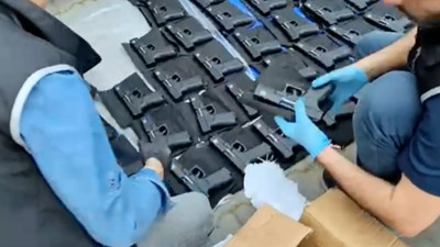 Manisa'da 100 kaçak tabanca ele geçirildi. 2 kişi tutuklandı