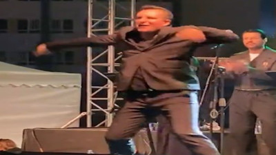 Rafet El Roman'ın eşsiz dans figürleri sosyal medyayı salladı