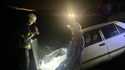 Mardin’de otomobil şarampole yuvarlandı: 2 yaralı (11 Nisan 2024)