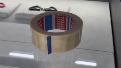 Lüks marka fiyatlarıyla şaşırttı: Koli bandı görünümlü bileklik 35 bin lira