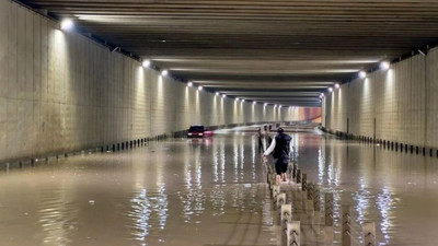 Osmaniye’nin yolları Venedik’e döndü! Sağanak vurdu geçti