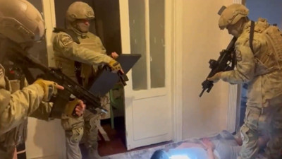 Bakan Yerlikaya açıkladı. Bölücü terör örgütüne yönelik operasyonlarda 49 şahıs yakalandı