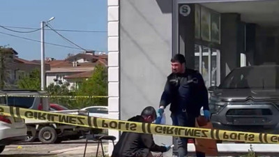 Sakarya’da oto galeriye silahlı saldırı