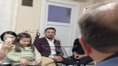 Kız isteme töreninde güldüren anlar: Gelinin yakın arkadaşı "benden de izin alacak mısınız?" diye sordu