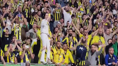 Yabancı VAR hakemi penaltıyı verdi. Tugay Kaan Numanoğlu vermemişti