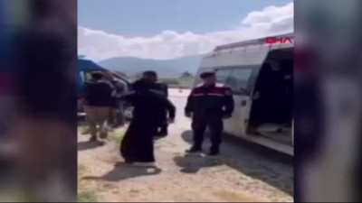 Minibüsten 10 kaçak göçmen çıktı