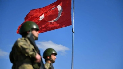 Yunanistan'a geçmeye çalışan 2'si terörist 4 kişi yakalandı